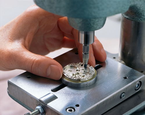 高尔夫精品生活 朗格表厂7道制造过程全解密与文具用品之选